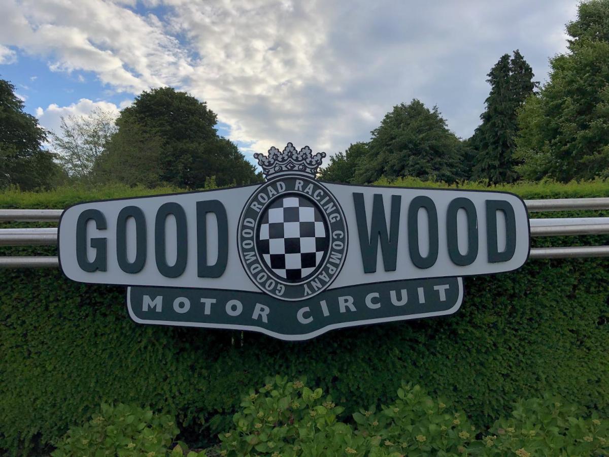Bed and Breakfast Flint House - Goodwood Events Chichester Zewnętrze zdjęcie